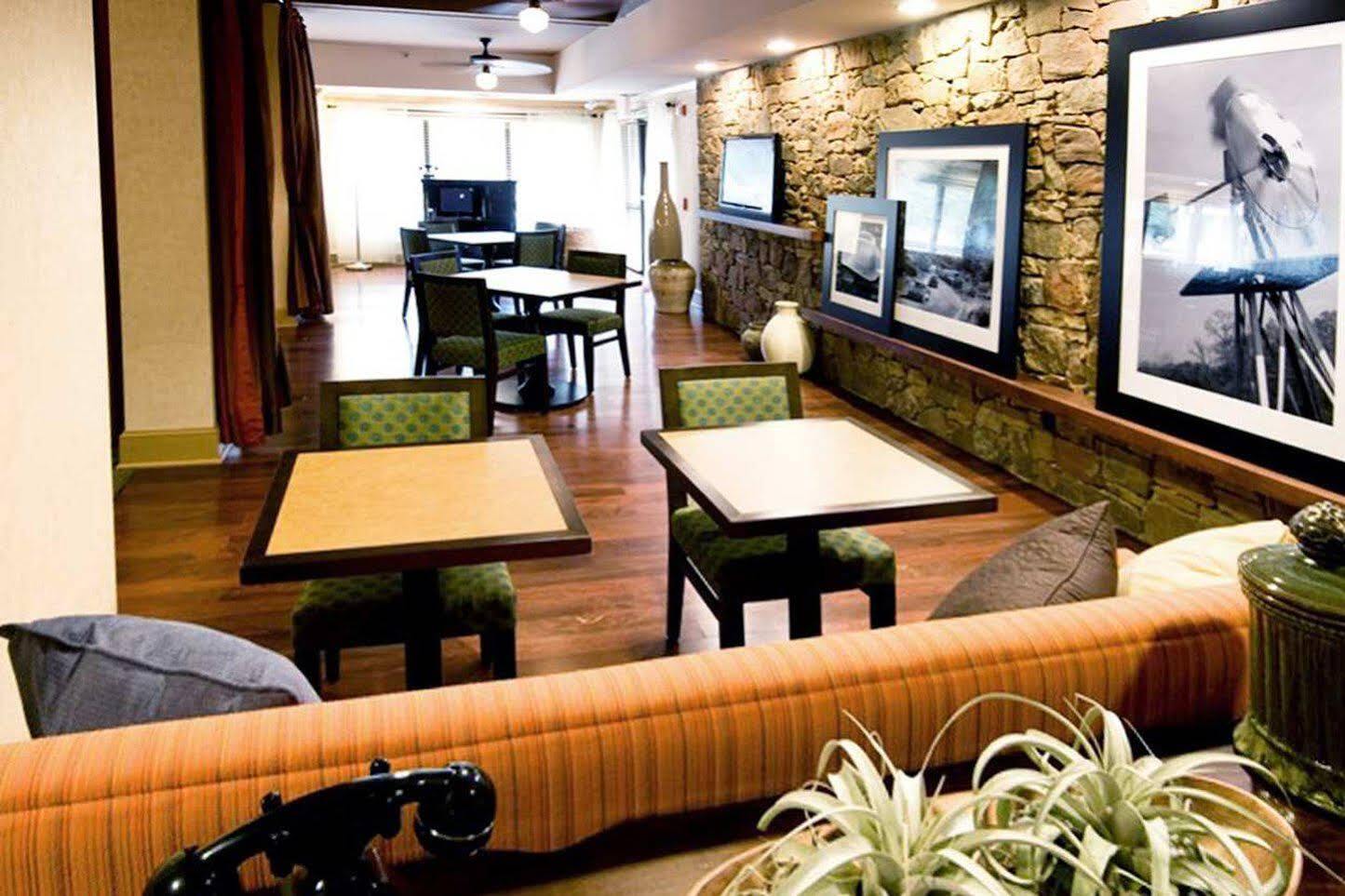 Hampton Inn Austin Nw Near The Domain Экстерьер фото